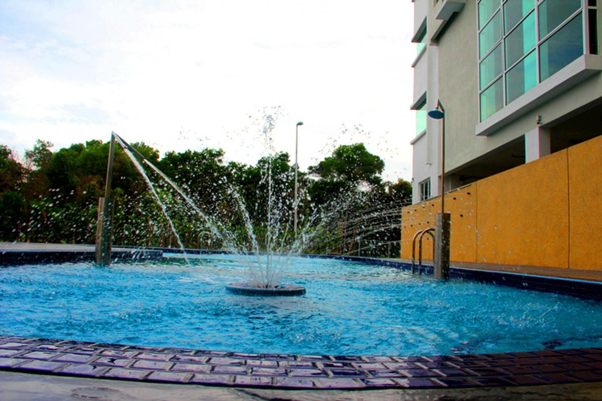 906 Premier Hotel Malacca Exterior photo